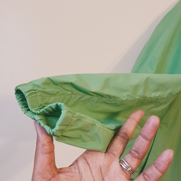 Eddie Bauer | Women's Green & Gray Full Zipper Nylon Rain Jacket (Size Large) - Picture 11 of 15